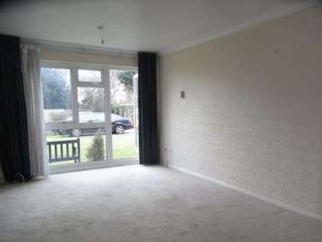  Image of 1 bedroom Flat for sale in Lyonsdown Road New Barnet Barnet EN5 at Lyonsdown Road New Barnet Barnet, EN5 1LD