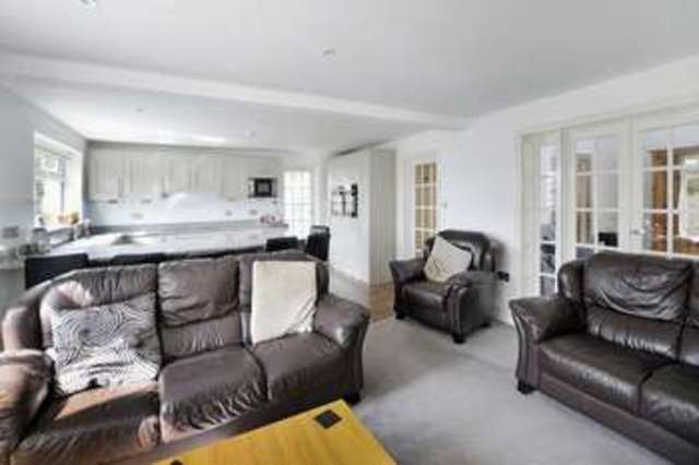  Image of 6 bedroom Detached house for sale in Madeira Avenue Worthing BN11 at Madeira Avenue  Worthing, BN11 2AX