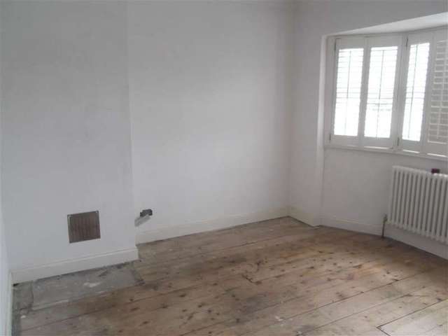  Image of 3 bedroom Semi-Detached house for sale in Maida Avenue London E4 at Chingford London Chingford, E4 7JH