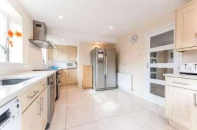  Image of 4 bedroom Detached house for sale in Medallion Place Maidenhead SL6 at Maidenhead Berkshire Maidenhead, SL6 1TF