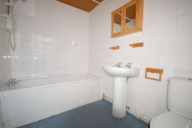  Image of 3 bedroom Terraced house to rent in Manchester Road Blackpool FY3 at Blackpool Lancashire, FY3 8DN
