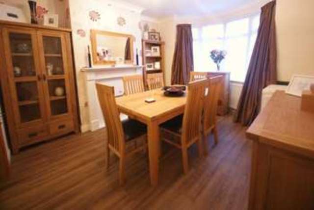 Image of 3 bedroom Semi-Detached house to rent in Manor Avenue Littleover Derby DE23 at Manor Avenue  Derby, DE23 6EB
