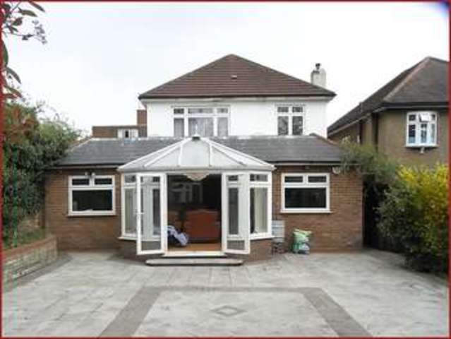  Image of 4 bedroom Detached house for sale in Manor Road Barnet EN5 at Manor Road  HIGH BARNET, EN5 2LE
