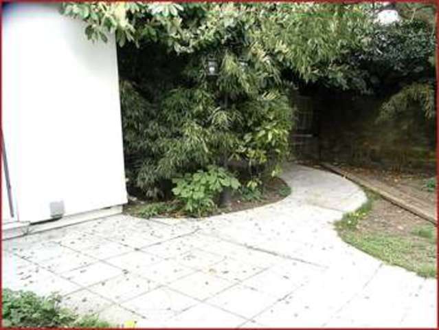  Image of 4 bedroom Detached house for sale in Manor Road Barnet EN5 at Manor Road  HIGH BARNET, EN5 2LE