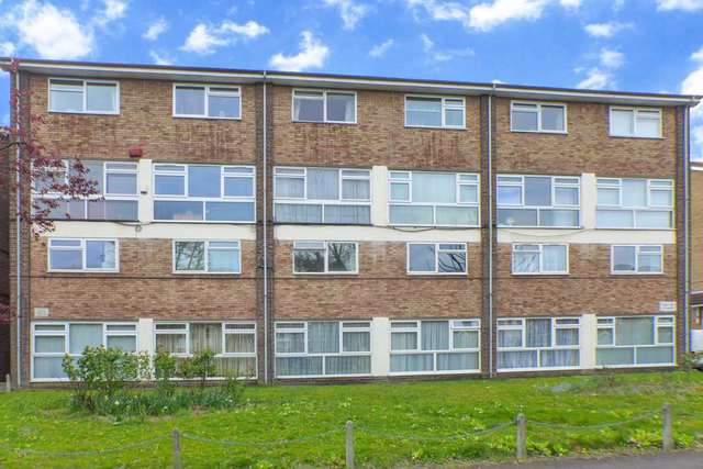  Image of 2 bedroom Flat for sale in Manor Road Sidcup DA15 at Manor Road  Sidcup, DA15 7HU