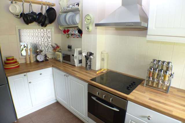  Image of 2 bedroom Flat for sale in Manor Road Sidcup DA15 at Manor Road  Sidcup, DA15 7HU