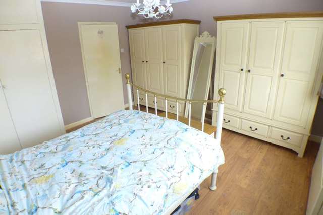  Image of 2 bedroom Flat for sale in Manor Road Sidcup DA15 at Manor Road  Sidcup, DA15 7HU