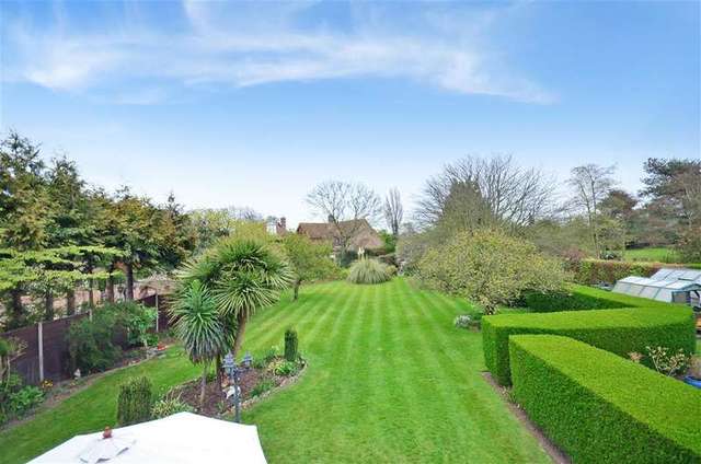  Image of 4 bedroom Detached house for sale in Manston Road Manston Ramsgate CT12 at Manston Ramsgate Ramsgate, CT12 5BE