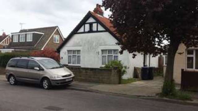  Image of 2 bedroom Bungalow to rent in Mardale Road Worthing BN13 at Mardale Road  Worthing, BN13 2AY