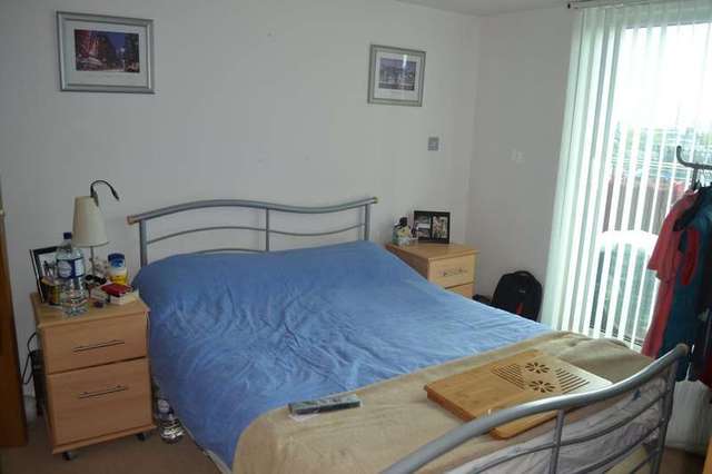  Image of 2 bedroom Flat to rent in Bowling Green Row London SE18 at Maritime House, Greens End  London, SE18 6HB