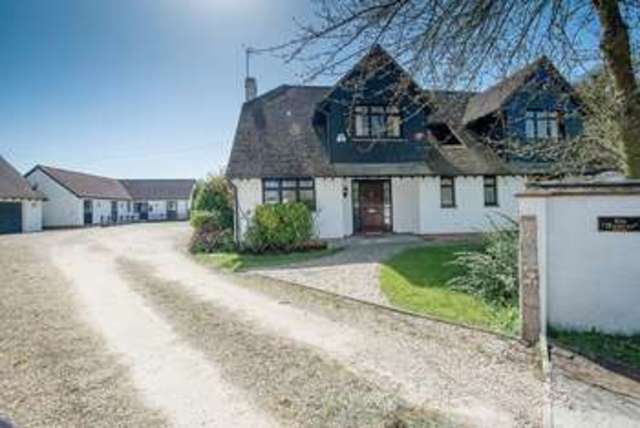  Image of 5 bedroom Detached house for sale in Marsh Marsh Aylesbury HP17 at Marsh Aylesbury, HP17 8SP
