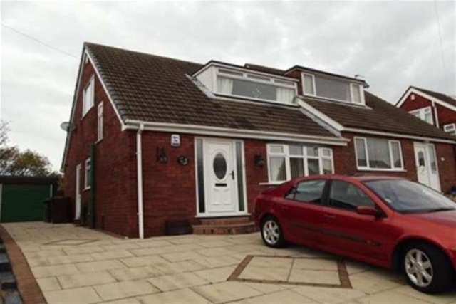  Image of 2 bedroom Bungalow to rent in Martland Crescent Wigan WN6 at Wigan, WN6 8QD