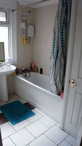  Image of 3 bedroom Detached house to rent in Maybury Road Woking GU21 at Maybury Road  Woking, GU21 5JL