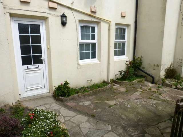  Image of 2 bedroom Maisonette to rent in Maze Hill St. Leonards-on-Sea TN38 at Maze Hill  ST. LEONARDS-ON-SEA, TN38 0BA