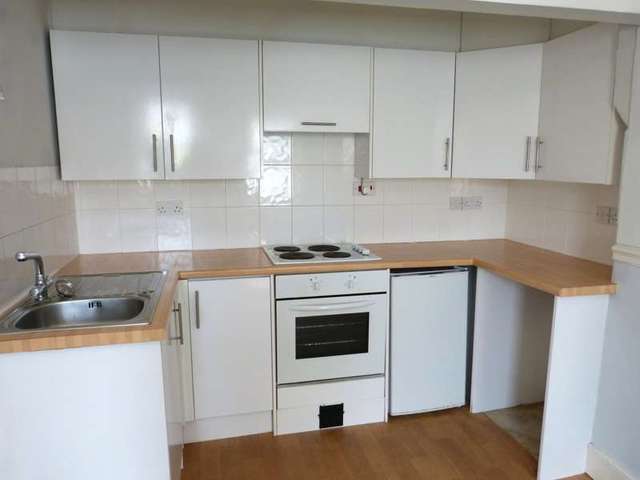  Image of 2 bedroom Maisonette to rent in Maze Hill St. Leonards-on-Sea TN38 at Maze Hill  ST. LEONARDS-ON-SEA, TN38 0BA
