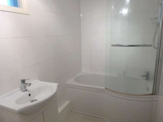  Image of 2 bedroom Maisonette to rent in Maze Hill St. Leonards-on-Sea TN38 at Maze Hill  ST. LEONARDS-ON-SEA, TN38 0BA