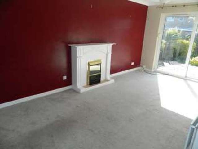  Image of 3 bedroom Semi-Detached house to rent in Kingfisher Road Weston-super-Mare BS22 at Kingfisher Road  Weston-Super-Mare, BS22 8TZ