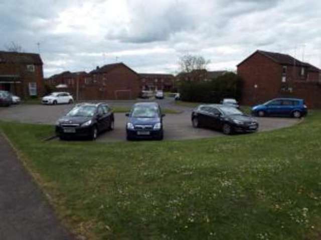  Image of 3 bedroom End of Terrace for sale in Meadow Way Leighton Buzzard LU7 at Leighton Buzzard Bedfordshire Leighton Buzzard, LU7 3XP