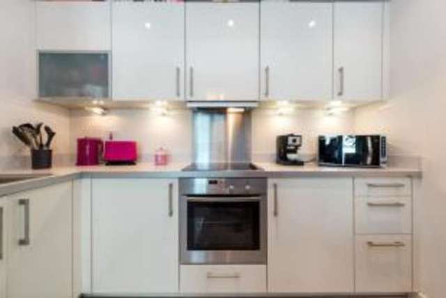  Image of 2 bedroom Flat for sale in Meadowside Quay Walk Glasgow G11 at Glasgow Harbour Glasgow Partick, G11 6DL