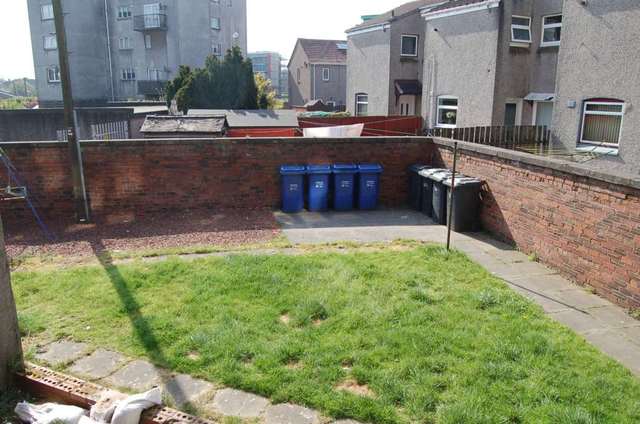  Image of 1 bedroom Flat to rent in Meadowside Street Renfrew PA4 at Meadowside Street  Renfrew, PA4 8SP