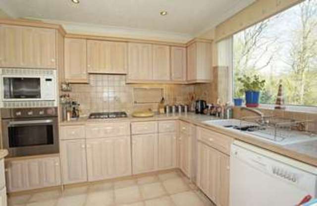  Image of 3 bedroom Detached house for sale in Medway Crowborough TN6 at Medway  Crowborough, TN6 2DP