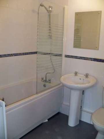  Image of 2 bedroom Flat to rent in Milford Avenue Wick Bristol BS30 at Milford Avenue Wick Bristol, BS30 5PG