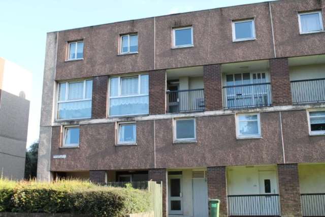  Image of 3 bedroom Maisonette for sale in Millford Drive Linwood Paisley PA3 at Millford Drive Linwood Paisley, PA3 3EJ