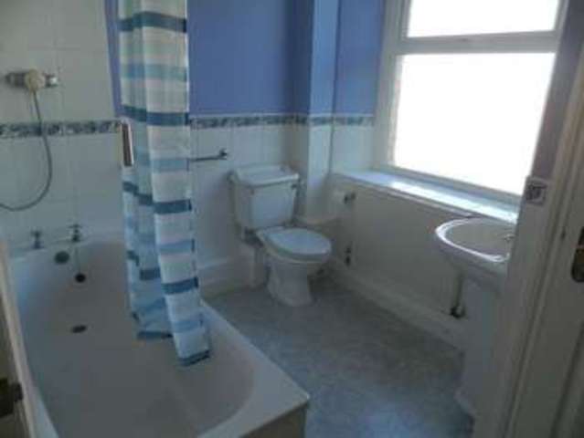  Image of 2 bedroom Flat to rent in Grove Road Milton Weston-super-Mare BS22 at Grove Road Milton Weston-Super-Mare, BS22 8HE