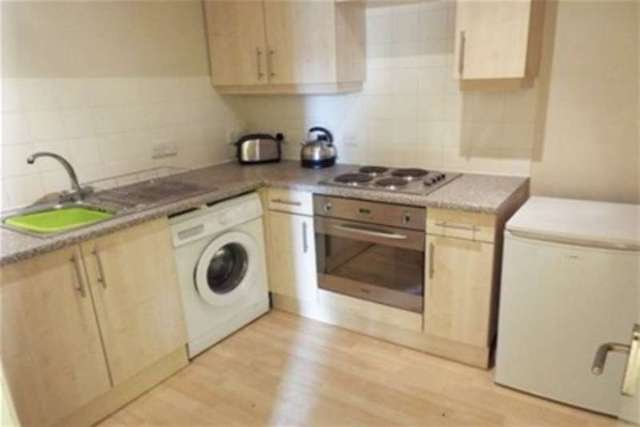  Image of 1 bedroom Flat to rent in Christchurch Road Boscombe Bournemouth BH7 at Bournemouth, BH7 6AF