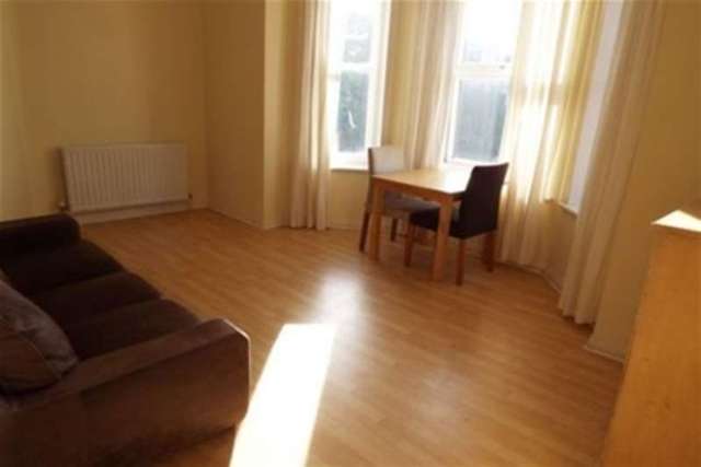  Image of 1 bedroom Flat to rent in Christchurch Road Boscombe Bournemouth BH7 at Bournemouth, BH7 6AF