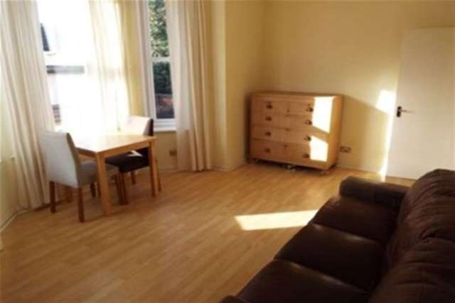  Image of 1 bedroom Flat to rent in Christchurch Road Boscombe Bournemouth BH7 at Bournemouth, BH7 6AF