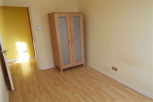  Image of 1 bedroom Flat to rent in Christchurch Road Boscombe Bournemouth BH7 at Bournemouth, BH7 6AF