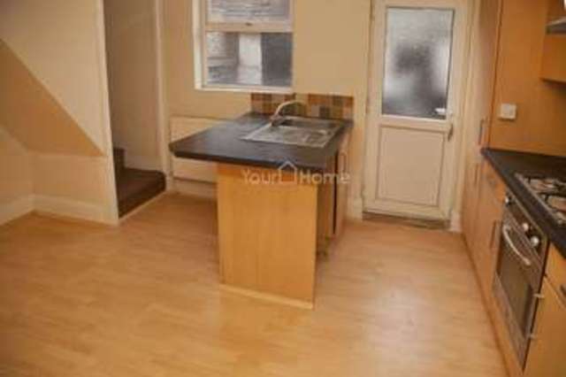  Image of 3 bedroom Terraced house to rent in Montague Terrace Lincoln LN2 at Montague Terrace  Lincoln, LN2 5BE
