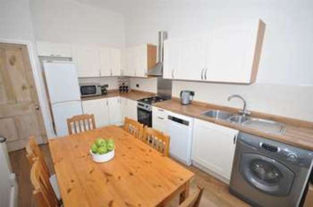  Image of 2 bedroom Flat for sale in Montrose Avenue Cotham Bristol BS6 at Montrose Avenue  Bristol, BS6 6EH