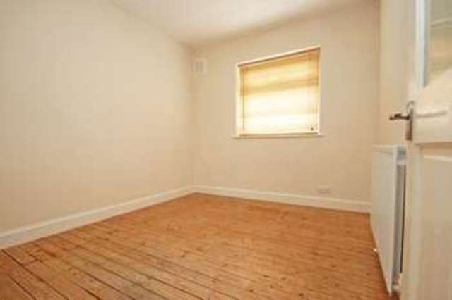  Image of 4 bedroom Terraced house to rent in Moody Street London E1 at Moody Street  London, E1 4BY