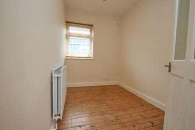  Image of 4 bedroom Terraced house to rent in Moody Street London E1 at Moody Street  London, E1 4BY