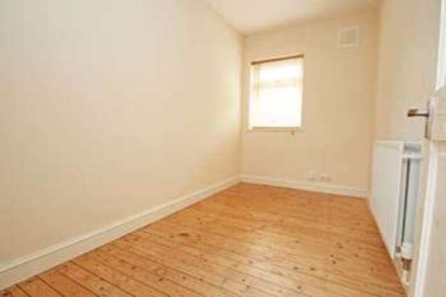  Image of 4 bedroom Terraced house to rent in Moody Street London E1 at Moody Street  London, E1 4BY