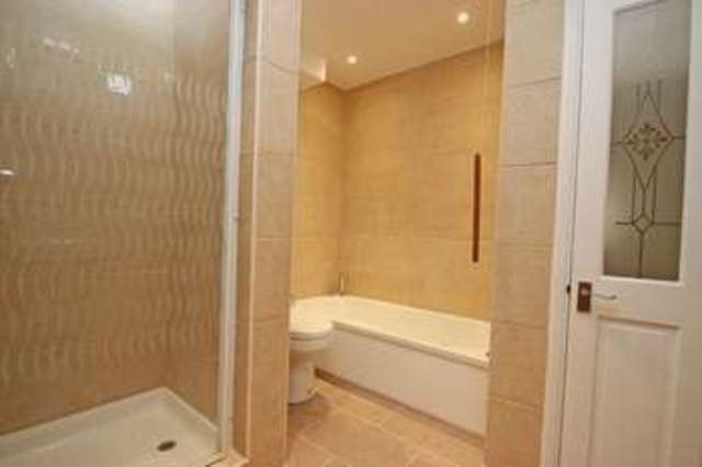  Image of 4 bedroom Terraced house to rent in Moody Street London E1 at Moody Street  London, E1 4BY