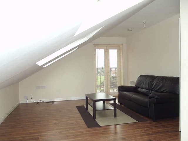  Image of 2 bedroom Flat to rent in Dewsbury Road Beeston Leeds LS11 at Beeston Leeds West Yorkshire, LS11 5NN