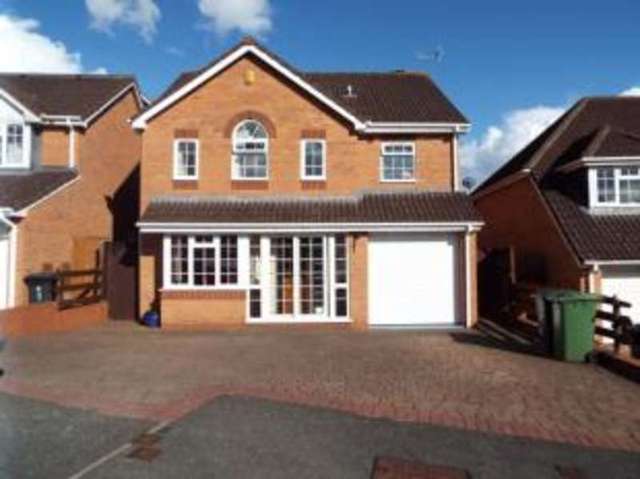  Image of 4 bedroom Detached house for sale in Moorcroft Close Walkwood Redditch B97 at Redditch Worcestershire Walkwood, B97 5WB