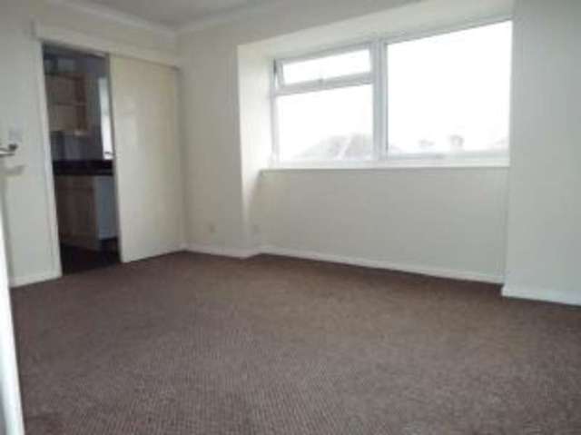  Image of 2 bedroom Flat for sale in Moorland Road Weston-super-Mare BS23 at Moorland Road Weston-super-Mare Uphill, BS23 4JA