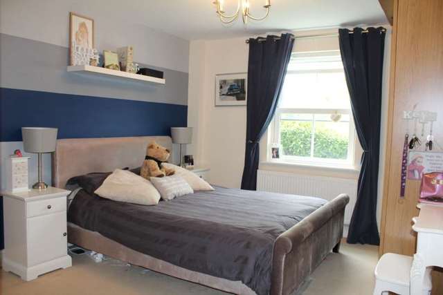  Image of 1 bedroom Flat to rent in Eastman Way Epsom KT19 at Mott House Eastman Way Epsom, KT19 8DB