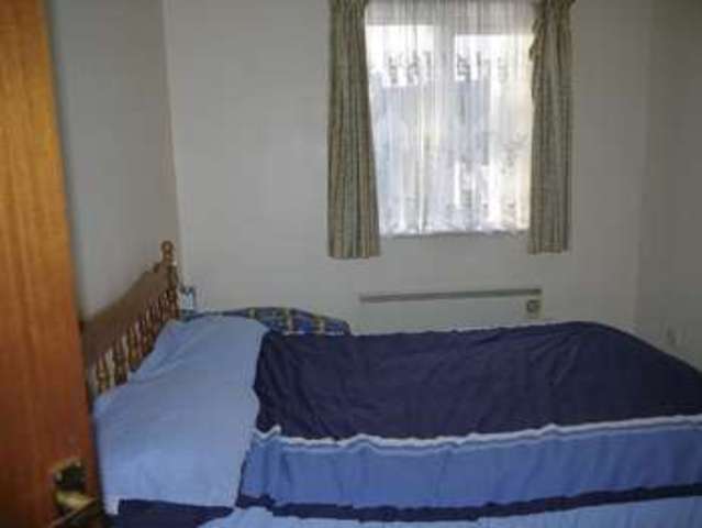  Image of 2 bedroom Flat to rent in Mowries Court Somerton TA11 at Mowries Court  Somerton, TA11 6NF
