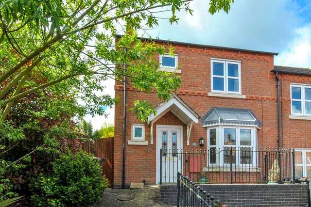  Image of 3 bedroom Detached house for sale in Munnmoore Close Kegworth Derby DE74 at Kegworth, DE74 2DG