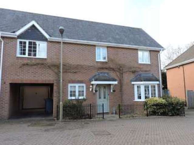  Image of 4 bedroom Detached house for sale in Myllers Lond Hook RG27 at Myllers Lond  Hook, RG27 9UD