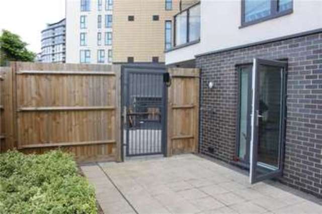  Image of 2 bedroom Apartment for sale in Guildford Road Hook Heath Woking GU22 at Guildford Road Woking Woking, GU22 7RF
