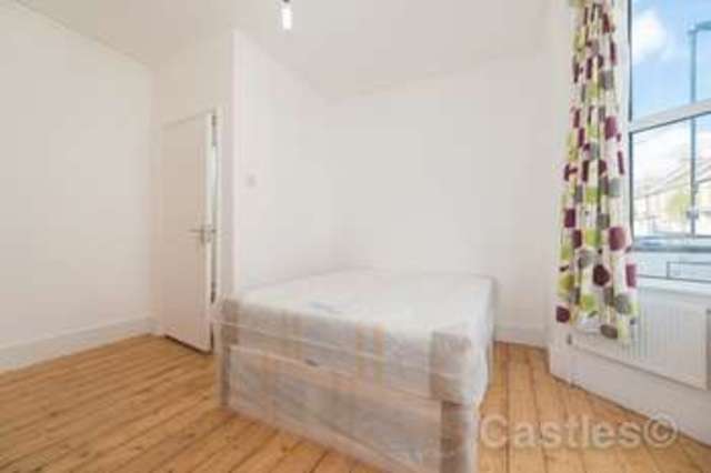  Image of 1 bedroom Flat for sale in Napier Road London N17 at Napier Road  Tottenham, N17 6YQ