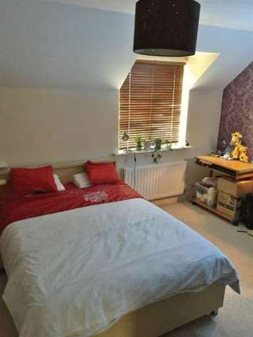  Image of 3 bedroom Terraced house to rent in New Charlton Way Bristol BS10 at New Charlton Way  Bristol, BS10 7TN