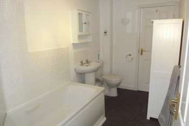  Image of 3 bedroom Terraced house to rent in Newhome Way Walsall WS3 at Newhome Way  Walsall, WS3 1JH