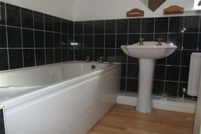  Image of 2 bedroom Semi-Detached house to rent in Lockyer Close Newton Aycliffe DL5 at Newton Aycliffe, DL5 7QZ